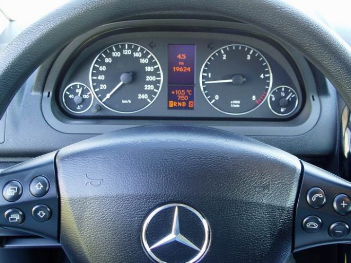 Mercedes Benz A160 cdi-clasic - 5