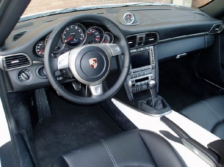 Porsche 911(997) carrera 4 - 5