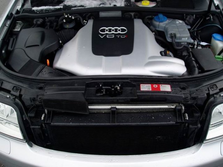 Audi A6 -2.5tdi Quattro S-line - 4