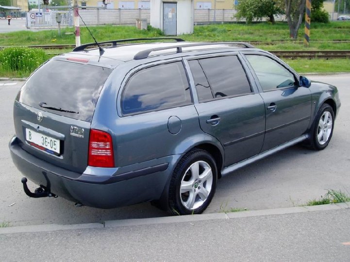 Škoda Octavia Combi 2.0i - 3