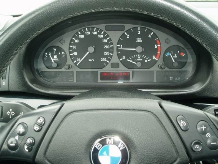 BMW 320 D - 5