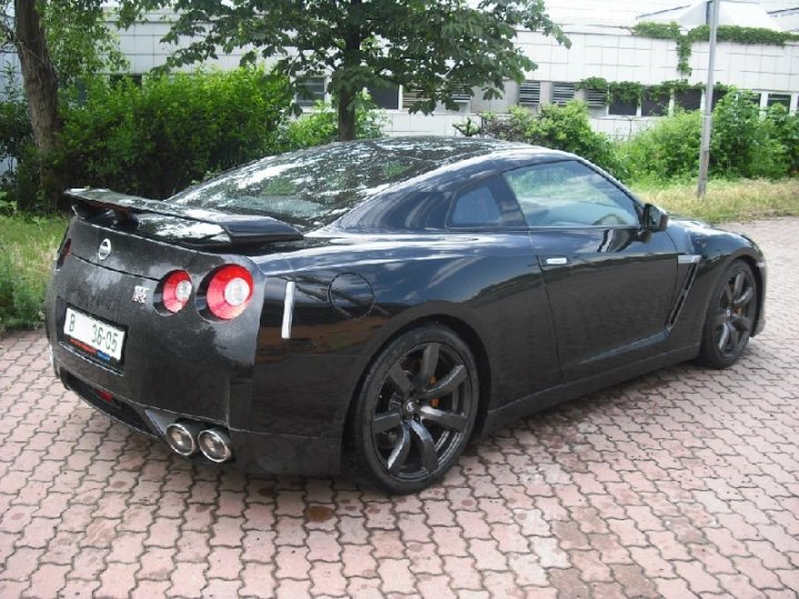 Nissan GT-R   Black Edition - 5