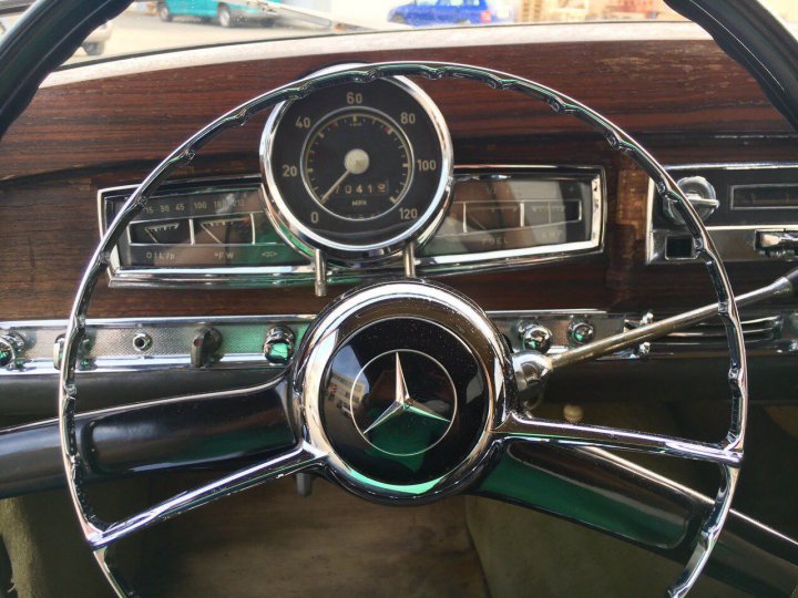 Mercedes Benz 300 S coupe - 8