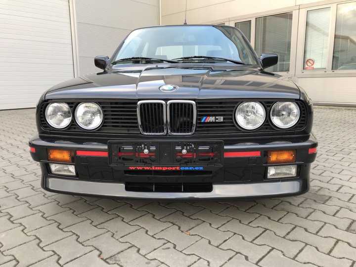 BMW E30 M3 - 2
