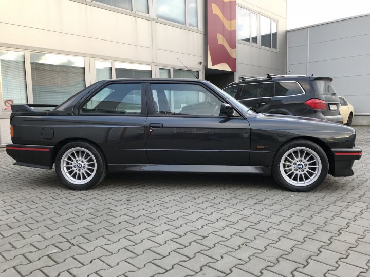 BMW E30 M3 - 6