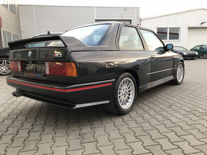BMW E30 M3 - 8