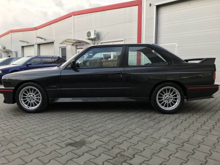 BMW E30 M3 - 12