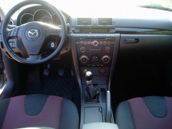 Mazda 3 - 1.6i Sport - 4