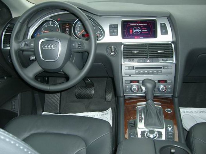 Audi Q7- 3.0tdi- Quattro - 4