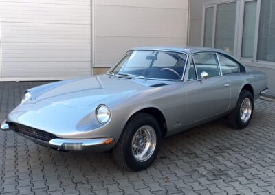 Ferrari 365 GT 2+2 QM